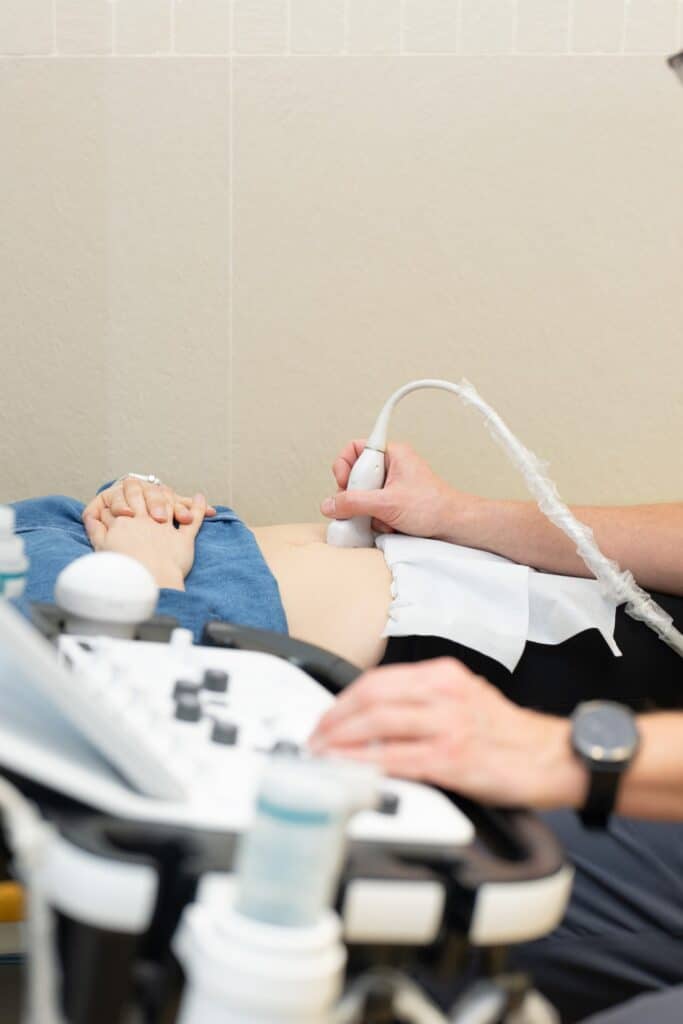 Ultrasonografia brzucha w gabinecie Tczew, szybka i bezpieczna diagnostyka narządów wewnętrznych. – Tczew